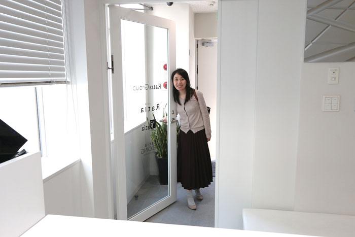 studio Ratia(スタジオラティア)に入店する東さん